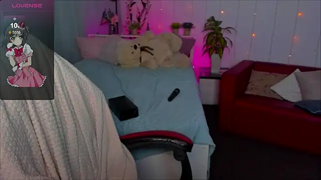 Makima lee online show from 8, 12, 2024