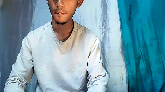 Snapshot of Luckbigcock64 chatting on 29, 12, 2024 Luckbigcock64 online show from 29, 12, 2024