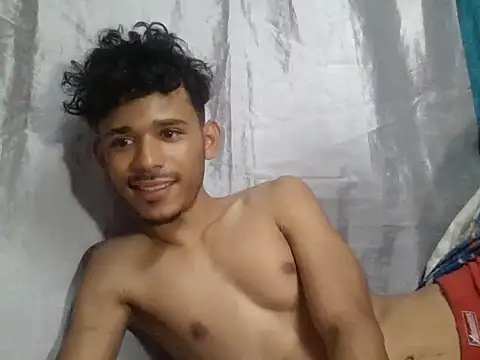 Snapshot of Luckbigcock64 chatting on 30, 12, 2024 Luckbigcock64 online show from 30, 12, 2024