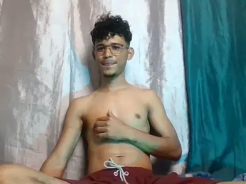 Snapshot of Luckbigcock64 chatting on 7, 1, 2025 Luckbigcock64 online show from 7, 1, 2025