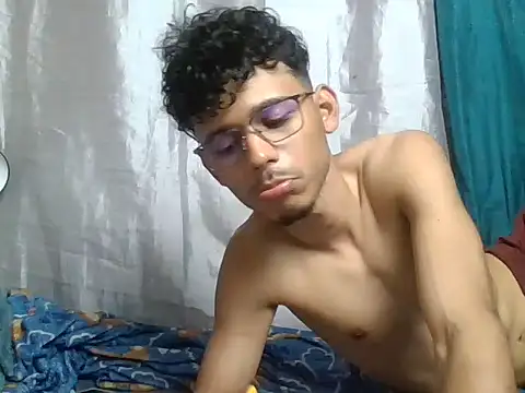 Snapshot of Luckbigcock64 chatting on 7, 1, 2025 Luckbigcock64 online show from 7, 1, 2025