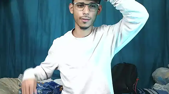 Snapshot of Luckbigcock64 chatting on 3, 2, 2025 Luckbigcock64 online show from 3, 2, 2025