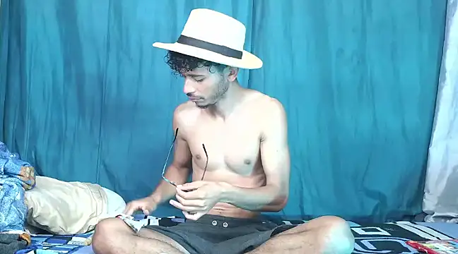 Snapshot of Luckbigcock64 chatting on 8, 2, 2025 Luckbigcock64 online show from 8, 2, 2025