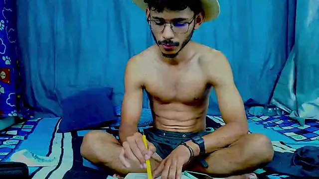 Snapshot of Luckbigcock64 chatting on 8, 3, 2025 Luckbigcock64 online show from 8, 3, 2025