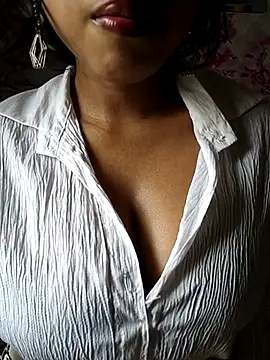 sandy naughty online show from 5, 2, 2026