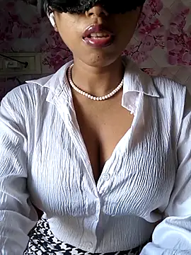 Snapshot of sandy_naughty chatting on 28, 4, 2026 sandy naughty online show from 28, 4, 2026