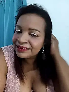 Snapshot of _violetta_- chatting on 5, 5, 2026 violetta - online show from 5, 5, 2026