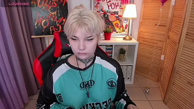 mekurisu online show from 10, 3, 2025