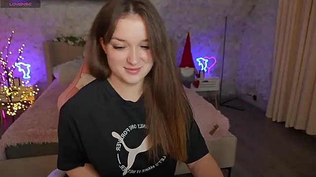 Snapshot of DonnaLustt chatting on 1, 1, 2025 DonnaLustt online show from 1, 1, 2025