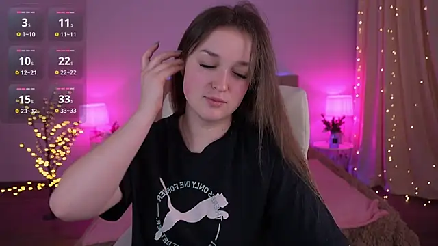 Snapshot of DonnaLustt chatting on 9, 2, 2025 DonnaLustt online show from 9, 2, 2025