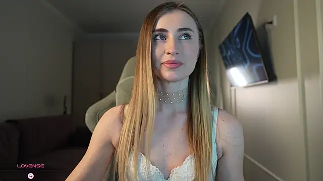 Snapshot of Coconutkittyy chatting on 26, 10, 2025 Coconutkittyy online show from 26, 10, 2025