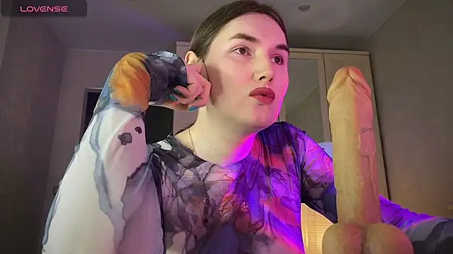 Maria Bowie online show from 19, 5, 2026