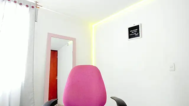 Anniie grey online show from 18, 12, 2024