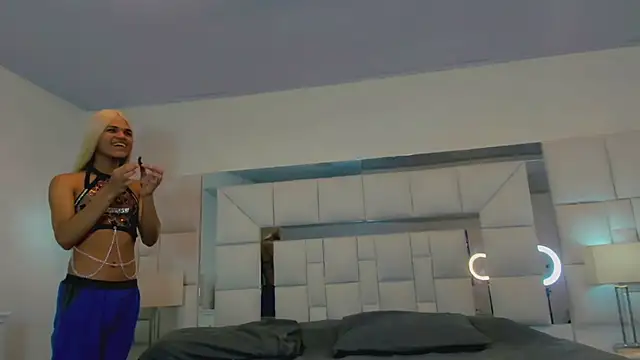 Gabyqueen70 online show from 15, 1, 2025