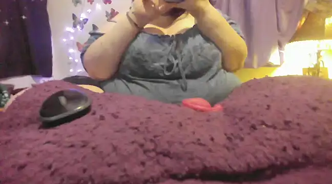 Alli Kat online show from 2, 1, 2025