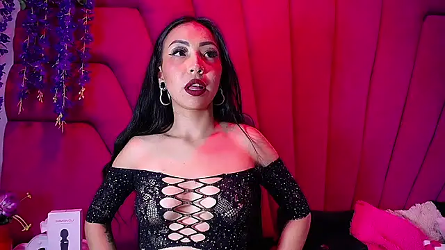 nathalia pink online show from 27, 10, 2025