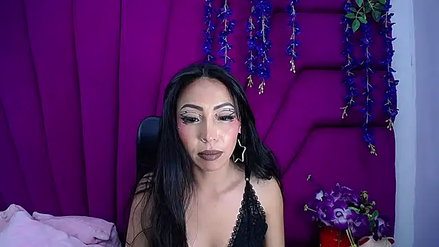 nathalia pink online show from 13, 5, 2026