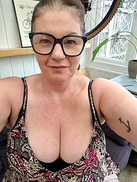 420Curvybabe online show from 17, 10, 2025