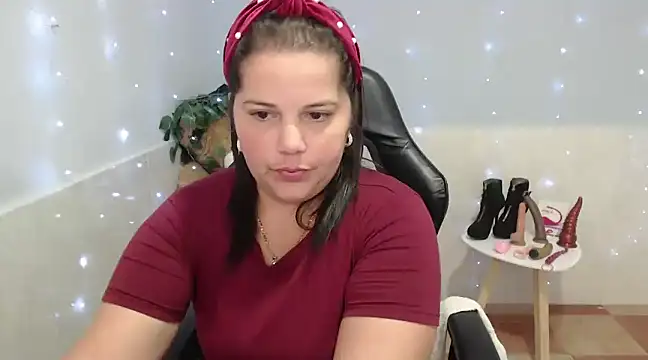 kiara scottt online show from 4, 1, 2025