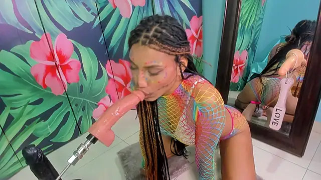 Snapshot of Mieldeluna chatting on 17, 10, 2025 Mieldeluna online show from 17, 10, 2025