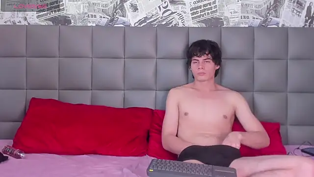 Snapshot of honey_moonts chatting on 12, 3, 2025 honey moonts online show from 12, 3, 2025