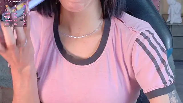 Snapshot of Scarllett_BDSM chatting on 13, 10, 2025 Scarllett BDSM online show from 13, 10, 2025