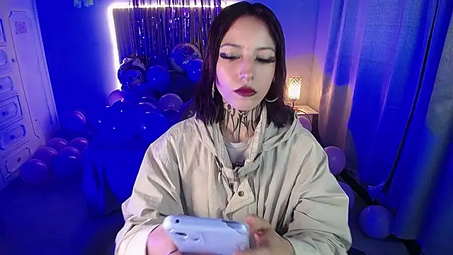 Snapshot of Scarllett_BDSM chatting on 8, 11, 2025 Scarllett BDSM online show from 8, 11, 2025