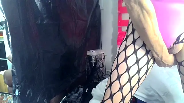 SissyJamie123 online show from 12, 4, 2026