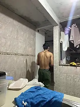 Rouuus12 online show from 4, 2, 2026