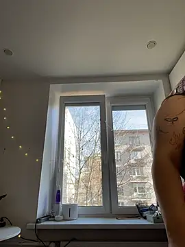 Snapshot of SuzieMurray chatting on 8, 4, 2026 SuzieMurray online show from 8, 4, 2026