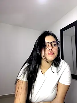 kimberlyhills1 online show from 10, 10, 2025