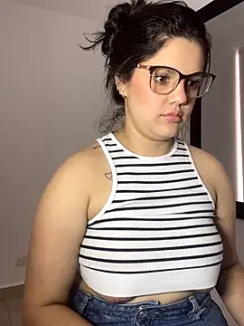 kimberlyhills1 online show from 20, 10, 2025