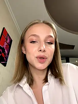 Snapshot of CaseyStar chatting on 8, 12, 2024 CaseyStar online show from 8, 12, 2024