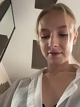 Snapshot of CaseyStar chatting on 9, 12, 2024 CaseyStar online show from 9, 12, 2024