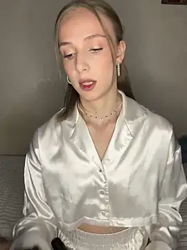 Snapshot of CaseyStar chatting on 6, 1, 2025 CaseyStar online show from 6, 1, 2025