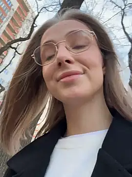 Snapshot of CaseyStar chatting on 8, 1, 2025 CaseyStar online show from 8, 1, 2025