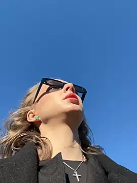 Snapshot of CaseyStar chatting on 10, 1, 2025 CaseyStar online show from 10, 1, 2025