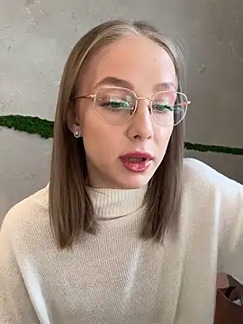 Snapshot of CaseyStar chatting on 13, 2, 2025 CaseyStar online show from 13, 2, 2025