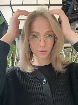 Snapshot of CaseyStar chatting on 19, 2, 2025 CaseyStar online show from 19, 2, 2025