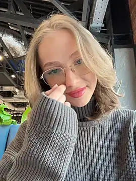 Snapshot of CaseyStar chatting on 23, 2, 2025 CaseyStar online show from 23, 2, 2025