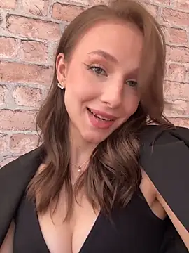 Snapshot of CaseyStar chatting on 6, 11, 2025 CaseyStar online show from 6, 11, 2025