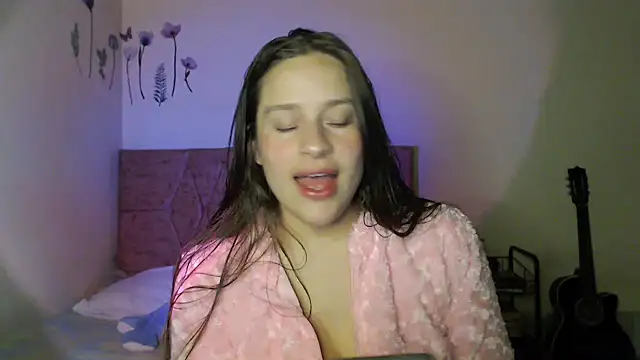 Snapshot of Serenity chatting on 12, 4, 2026 Serenity online show from 12, 4, 2026