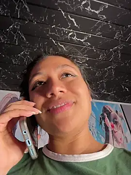 Snapshot of Im_Little chatting on 23, 5, 2026 Im Little online show from 23, 5, 2026