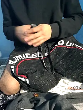 charlesss19 online show from 3, 2, 2026