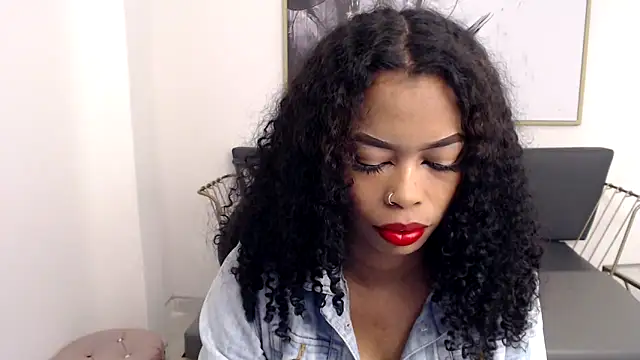 Shenna brunette  online show from 7, 12, 2024