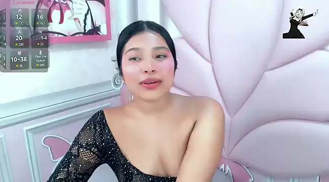 Snapshot of lauren_sofia19 chatting on 14, 12, 2024 lauren sofia19 online show from 14, 12, 2024