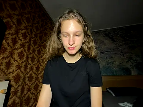 Snapshot of Eva_Angel3 chatting on 18, 9, 2025 Eva Angel3 online show from 18, 9, 2025