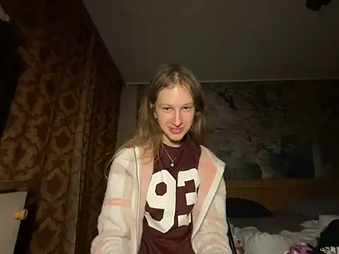 Snapshot of Eva_Angel3 chatting on 25, 9, 2025 Eva Angel3 online show from 25, 9, 2025