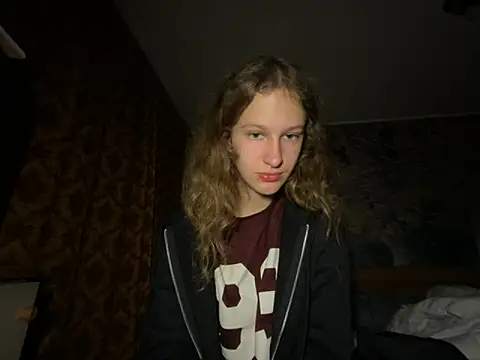 Snapshot of Eva_Angel3 chatting on 29, 9, 2025 Eva Angel3 online show from 29, 9, 2025