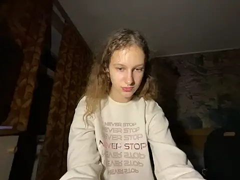 Snapshot of Eva_Angel3 chatting on 9, 10, 2025 Eva Angel3 online show from 9, 10, 2025